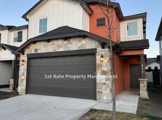 407 S Academy Ln, Eagle, ID 83616