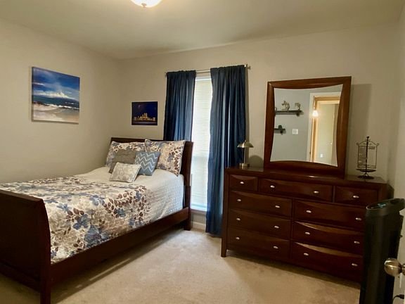 3rd image of 15497 Oakstone Dr