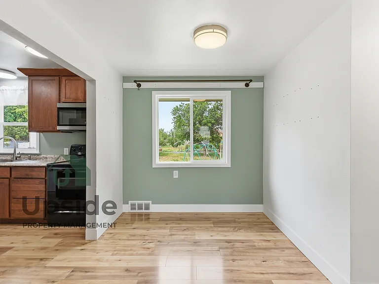 8719 E Valleyway Ave — Photo 7