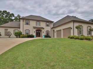 217 56th Ct, Meridian, MS 39305