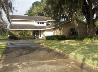 2150 Riverside Dr, West Columbia, TX 77486