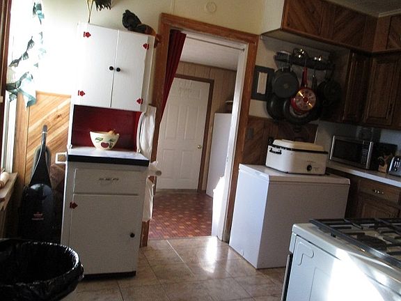 5th image of 3166 Sunny Ln