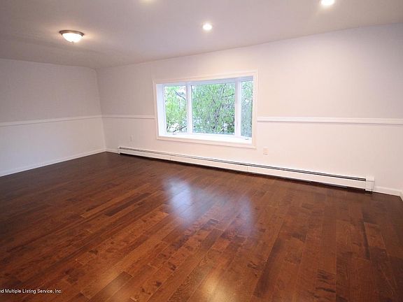3rd image of 34 Blythe Pl