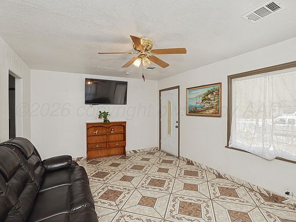 4th image of 1408 N Lincoln St