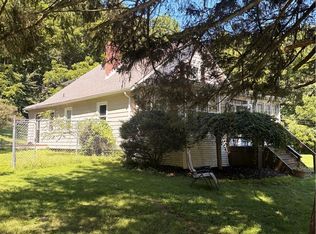 144 Calvert Ln, New Castle, PA 16101