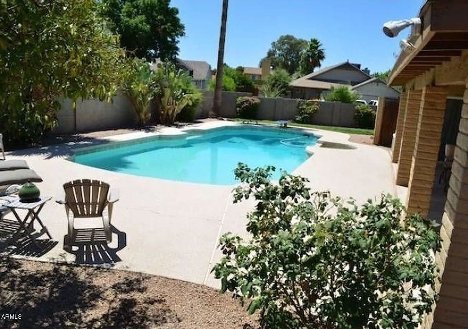 Cul-de-sac lot, Granite Countertops — Photo 1