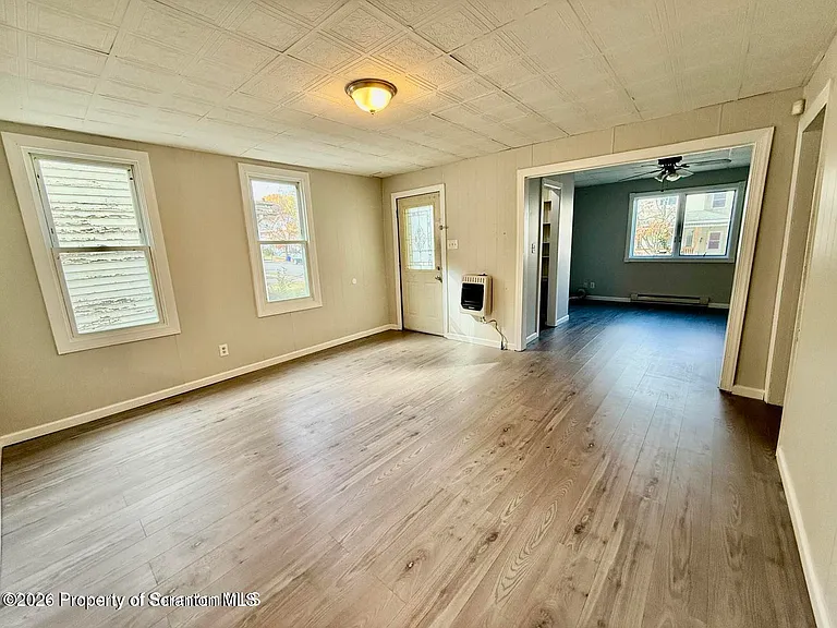 330 N Sumner Ave — Photo 6