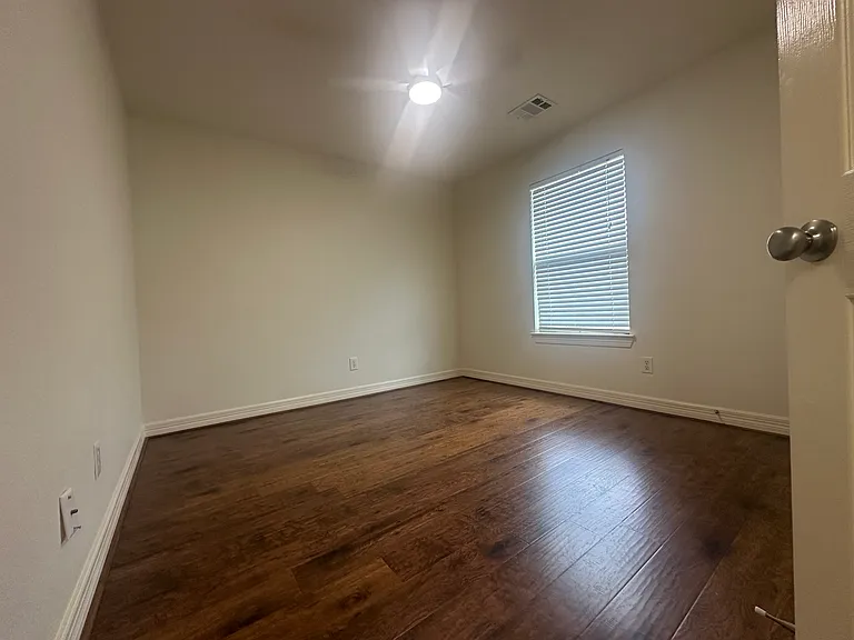4717 Worchester Ln — Photo 14