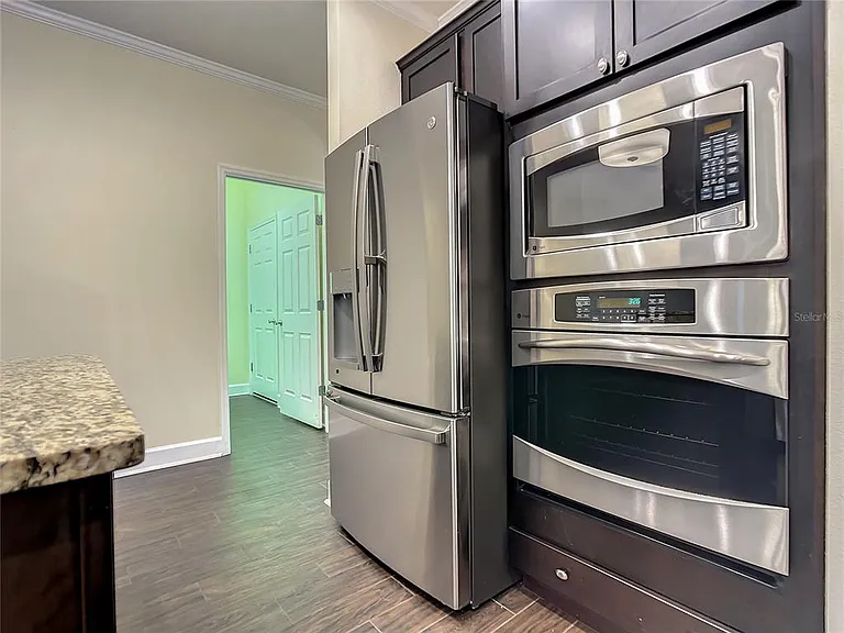 636 Spring Oak Cir — Photo 18