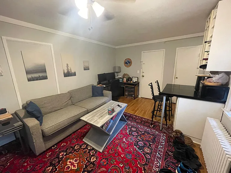 842 Thorn St — Photo 9