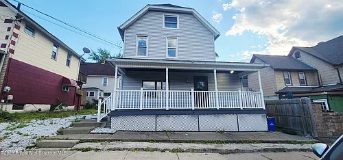 110 Ash St Photo 1