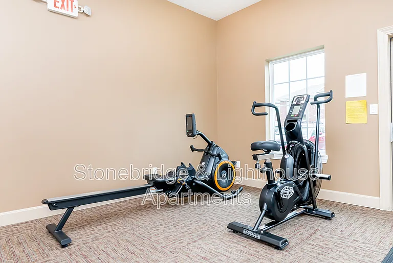 1101 Stonebench Cir — Photo 23