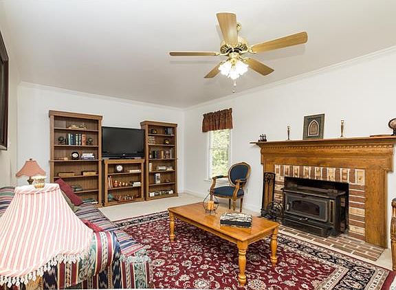 5th image of 1900 Northcreek Dr