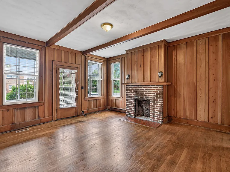 204 Bedford Pl #MAIN — Photo 12
