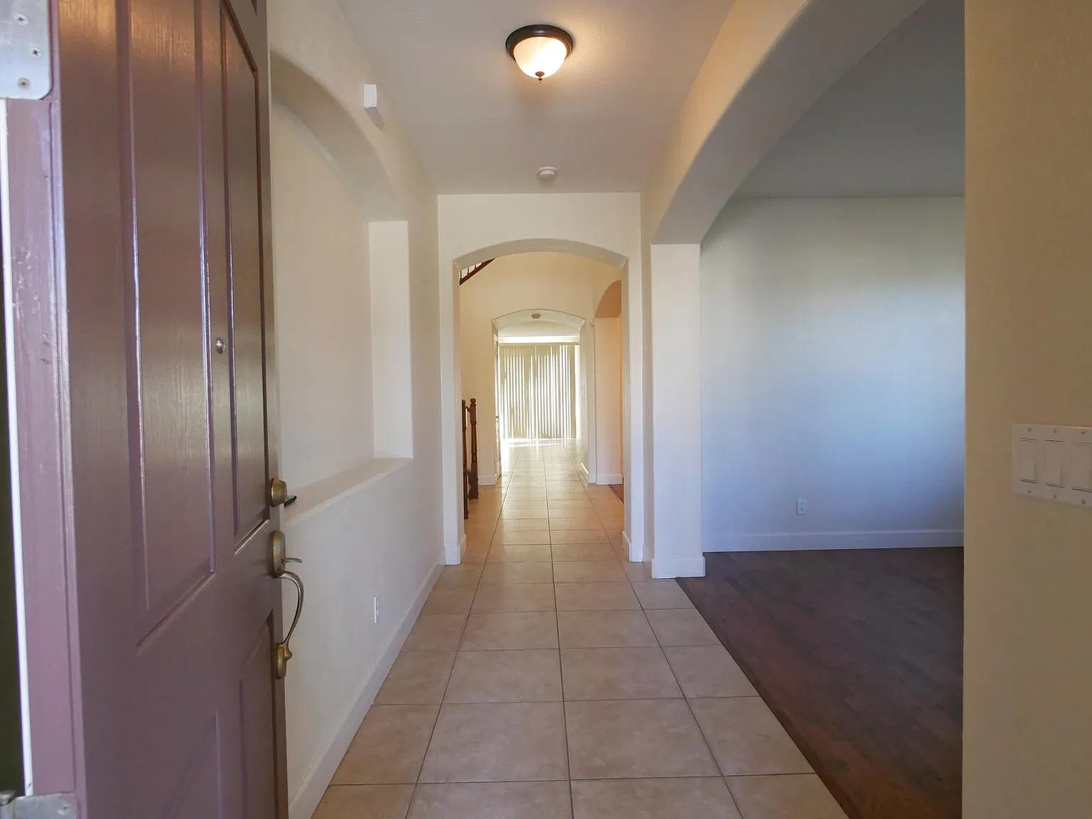 6 bed, 3441 sqft, $3,675 — Photo 4