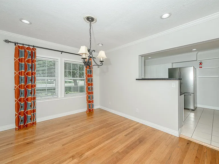 709 Inwood Dr — Photo 8