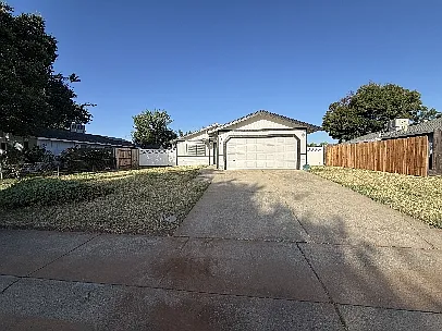 3 bed, 1083 sqft, $2,150 — Photo 2