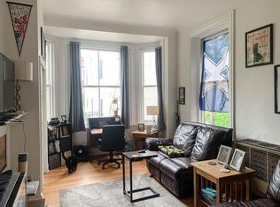 1105 Spruce St APT 2R, Philadelphia, PA 19107