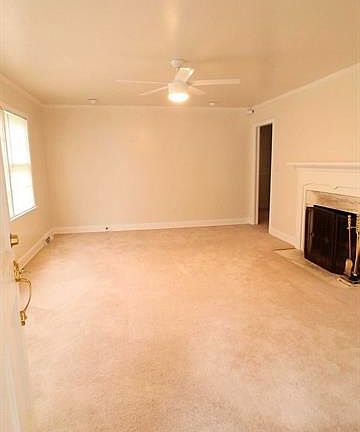 4th image of 8718 Plaza Park Dr