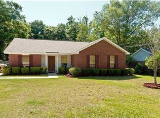 107 Valley Creek Dr, Prattville, AL 36066