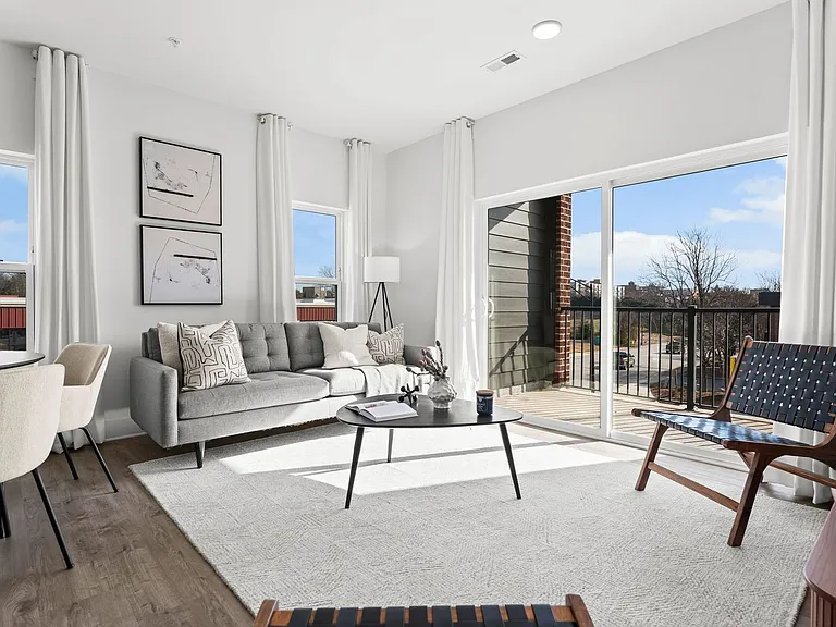 175 W Black St #201 — Photo 16