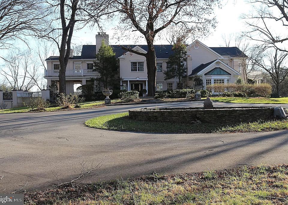 1st image of 1001 Murphy Dr