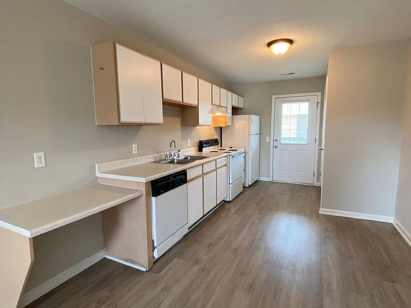 4th image of 125 Wheeless Cir #C