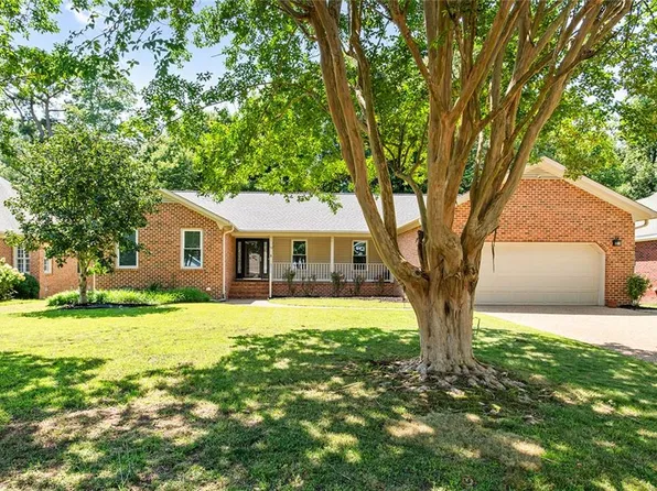 111 Millers Cove Rd, Newport News, VA 23602