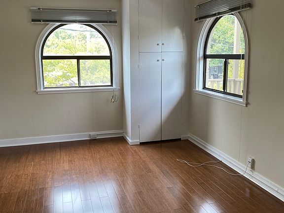 3rd image of 30 W Spain St APT 6