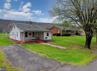 715 Charles St, Romney, WV