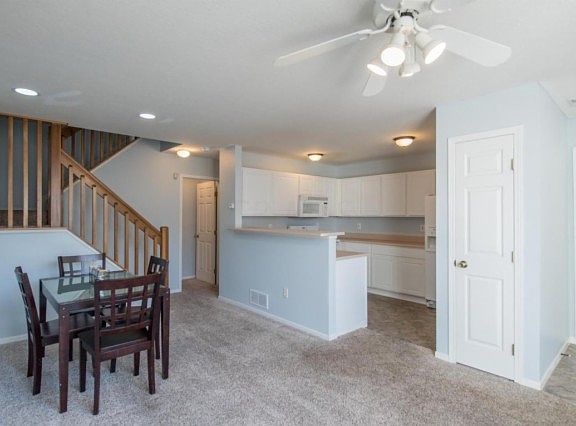5th image of 268 Oxford Oak Dr