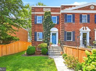1010 Colonial Ave, Alexandria, VA 22314