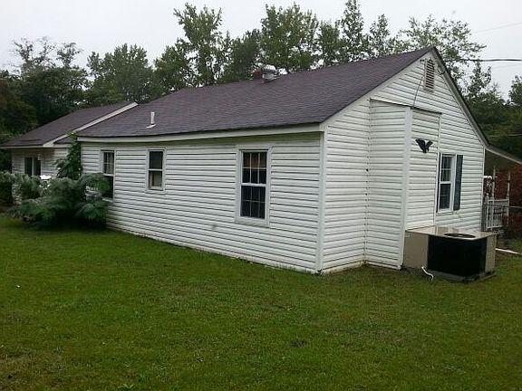 4th image of 229 S Green St