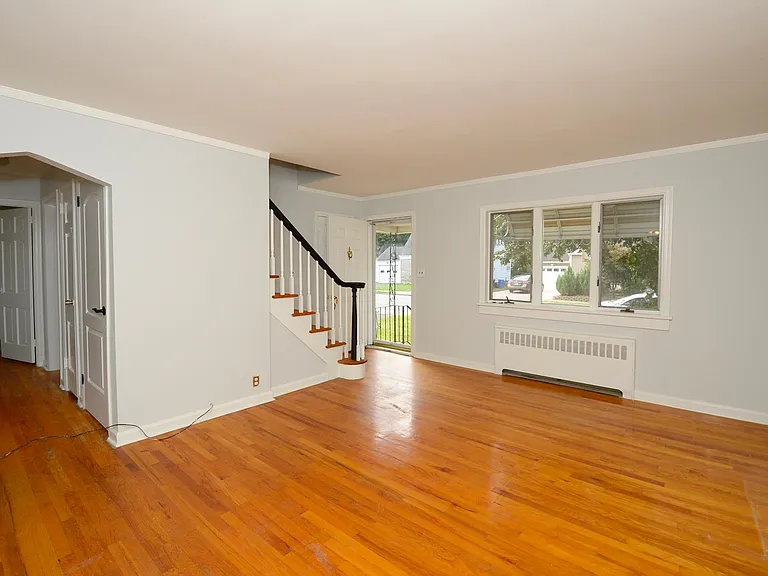 38-49 Vanore Dr — Photo 4