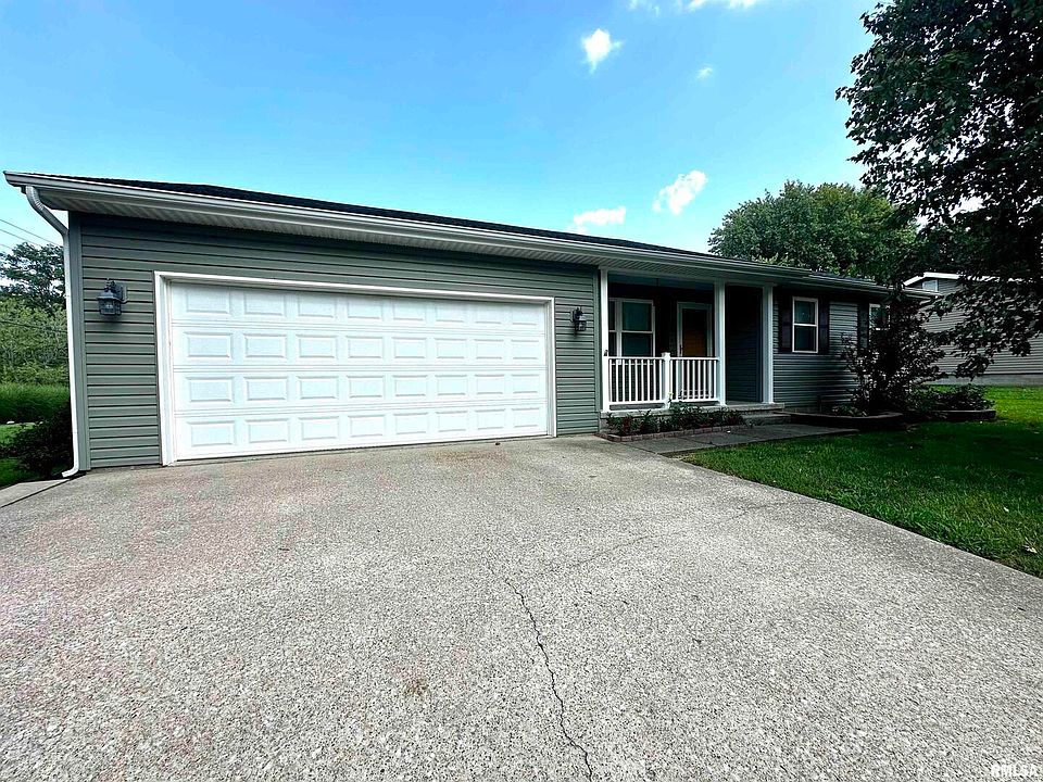 1st image of 2 Acorn Dr