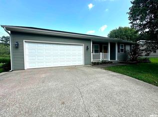 2 Acorn Dr, Harrisburg, IL 62946