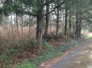 13 Willaview Ln, Bay Center, WA 98527