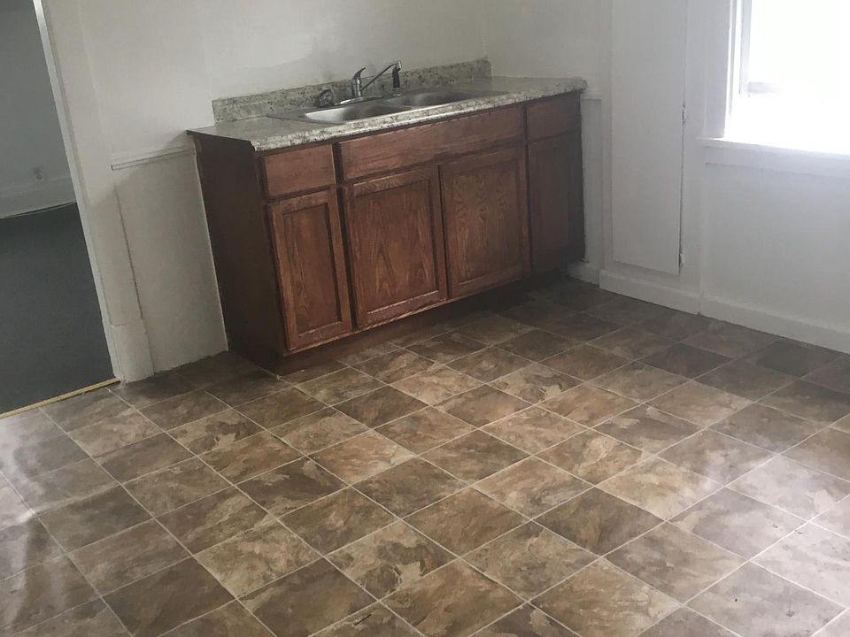 1st image of 40 Peace St #2