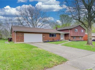 1011 Meadow Ln, Xenia, OH 45385
