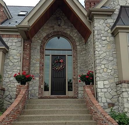Faade/Exterior Front Door
