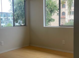 5044 Maplewood Ave APT 4, Los Angeles, CA 90004