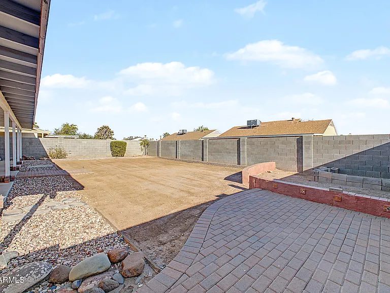 1455 W Mohawk Ln — Photo 25