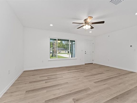 4th image of 13119 NE 7th Loop #13119
