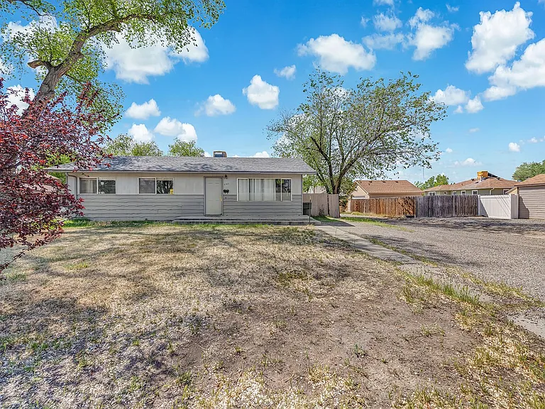 2325 Texas Ave — Photo 4