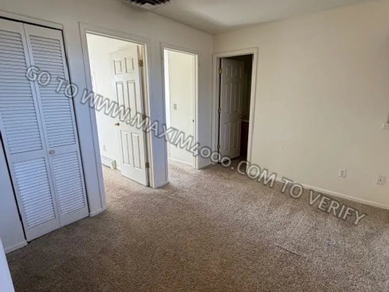 483 David Ct — Photo 9