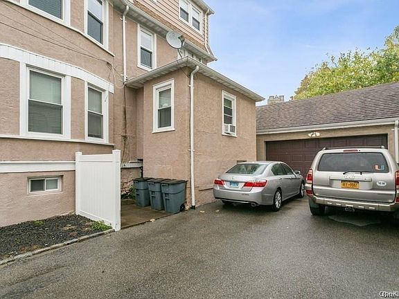 3rd image of 48 Parkway Road