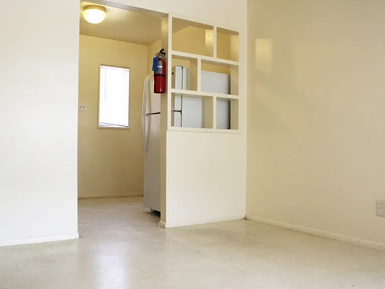 3406 Crest Ave SE — Photo 1