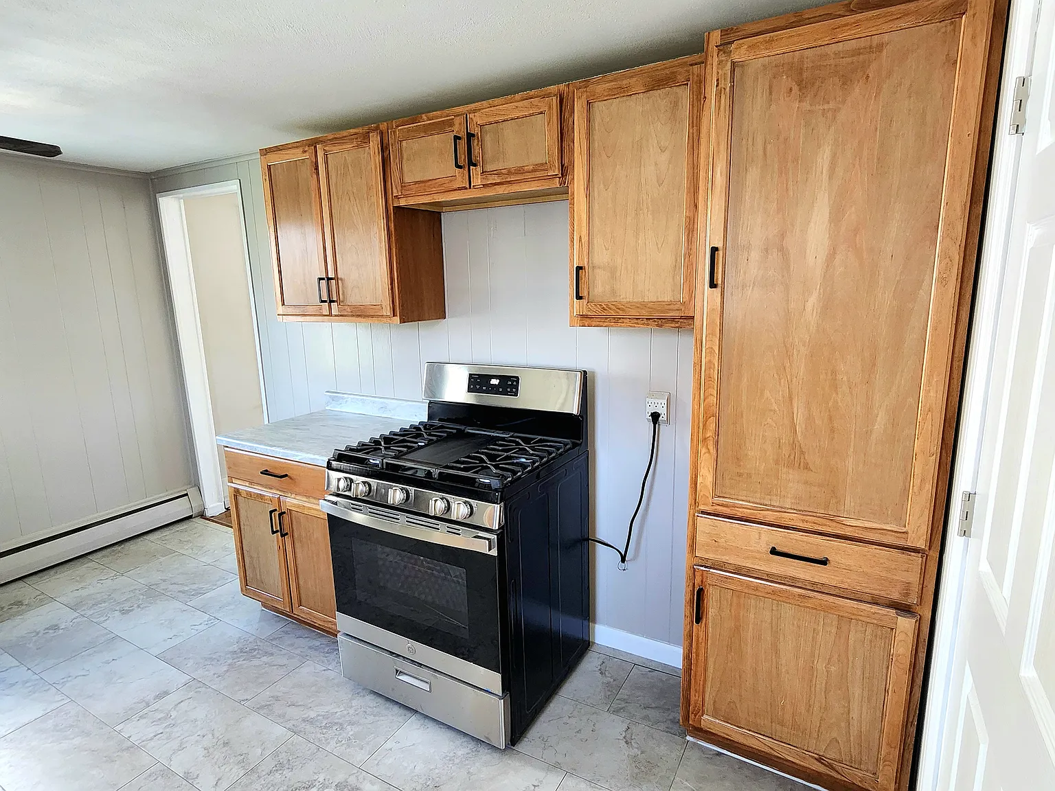 2 bed, 950 sqft, $1,450 — Photo 4