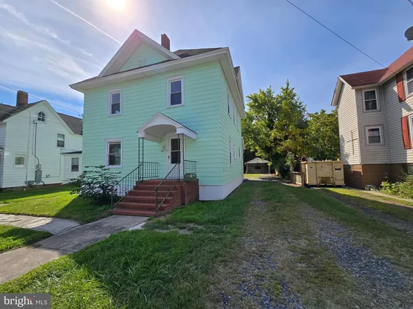 3 Standard Ave, Crisfield, MD 21817