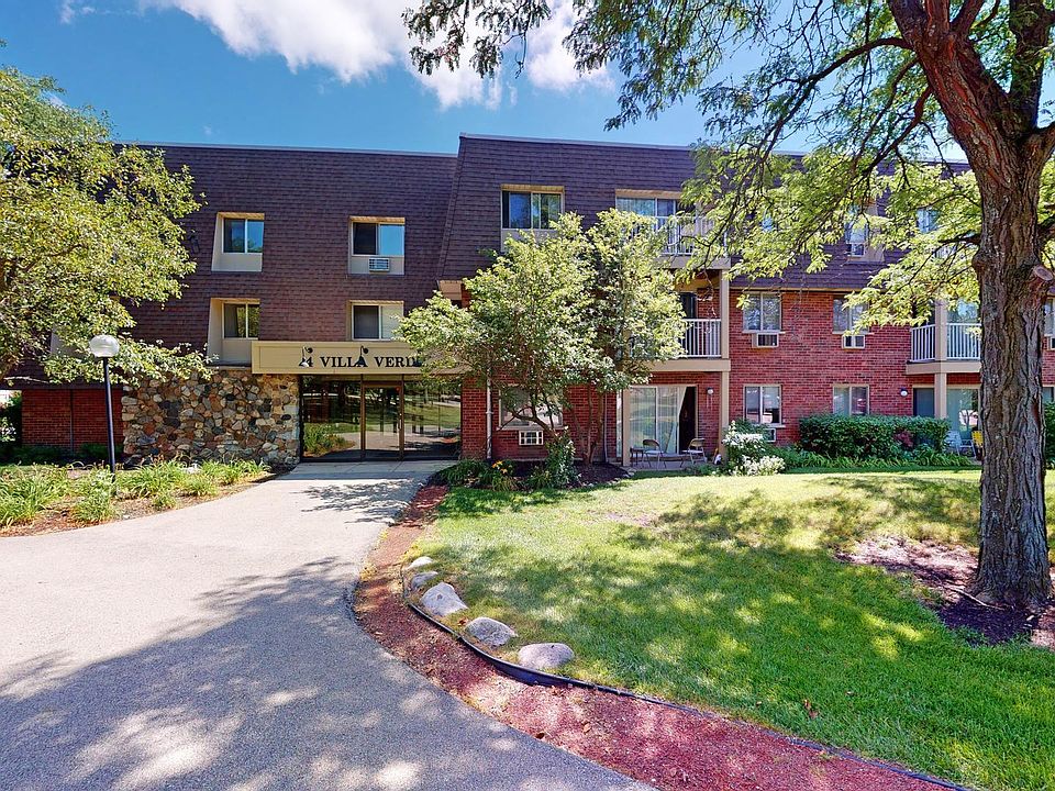1st image of 4 Villa Verde Dr Unit 220